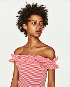 Платье с открытыми плечами Zara