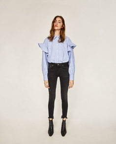 Джинсы скинни с необработанной кромкой по низу Zara