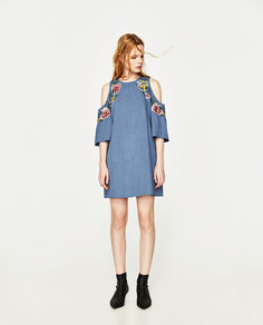 Платье с вышивкой и открытыми плечами Zara
