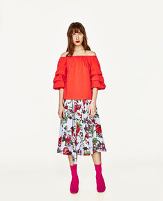 Блуза с открытыми плечами и воланами Zara