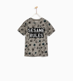 Футболка с принтом и надписью «sesame rules» Zara