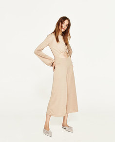 Комбинезон со сборкой и вырезом Zara
