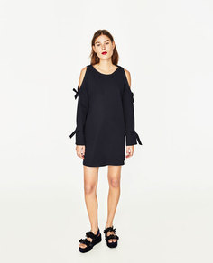 Платье с открытыми плечами Zara