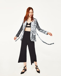 Бархатный блейзер струящегося кроя Zara