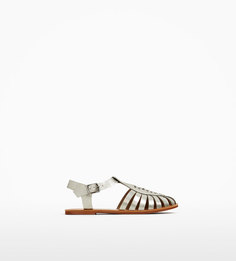 Сандалии с металлизированной отделкой Zara