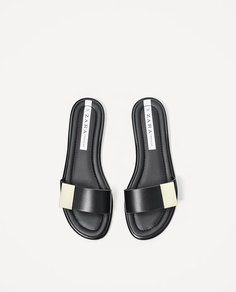 Сандалии с металлической деталью Zara