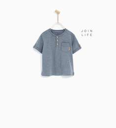 Базовая футболка с застежкой на пуговицы на горловине Zara