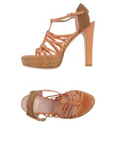 Сандалии Stuart Weitzman
