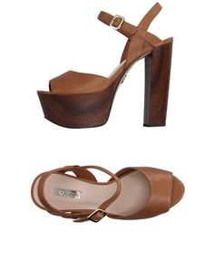 Сандалии Guess