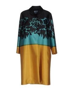 Легкое пальто Prada