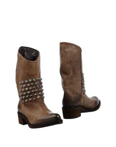 Полусапоги и высокие ботинки VIC