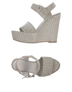 Сандалии Divine Follie