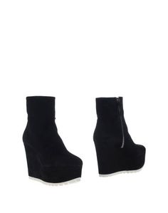 Полусапоги и высокие ботинки MIU MIU
