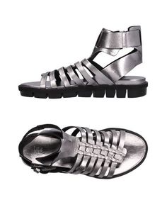 Сандалии VIC