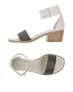 Сандалии VIC