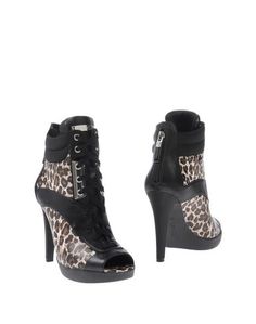 Полусапоги и высокие ботинки Guess