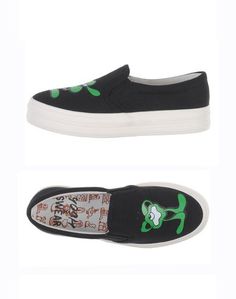 Низкие кеды и кроссовки Yosh x Swear