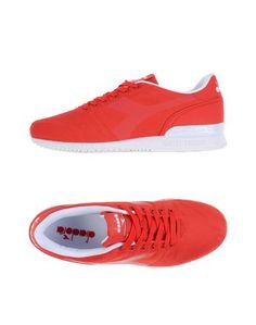 Низкие кеды и кроссовки Diadora