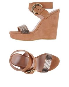 Сандалии Stuart Weitzman