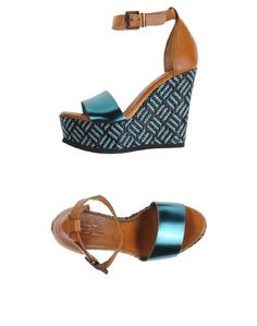 Сандалии Divine Follie