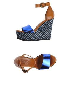 Сандалии Divine Follie