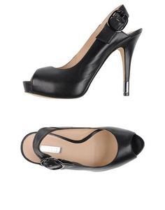 Сандалии Guess