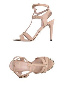 Сандалии Stuart Weitzman