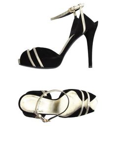 Сандалии Stuart Weitzman