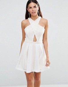 Короткое приталенное платье с перекрестным передом Girl In Mind Kristy - Белый