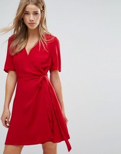 Платье из крепа с запахом New Look - Красный