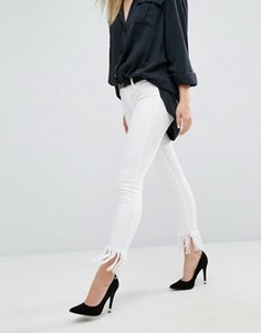 Укороченные джинсы скинни с бахромой Blank NYC - Белый