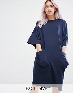 Свободное платье-футболка с карманами Monki - Темно-синий