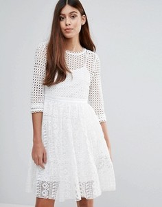 Кружевное платье миди с рукавами 3/4 Zibi London - Белый