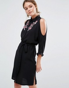 Платье-рубашка с вышивкой и вырезами на плечах New Look - Черный