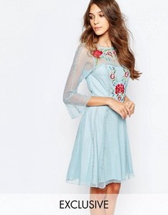 Приталенное платье с вышивкой Frock And Frill - Синий