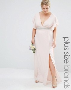Платье макси с декорированной талией и расклешенными рукавами TFNC Plus Wedding - Розовый