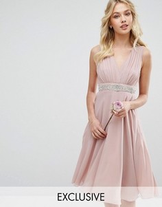 Платье миди с глубоким вырезом и отделкой TFNC WEDDING - Розовый