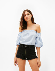 Джинсовые шорты с необработанной кромкой и молнией Bershka