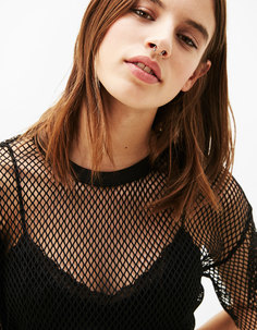 Футболка из сетчатой ткани Bershka