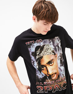 Футболка &#39;tupac&#39; Bershka
