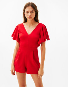 Короткий комбинезон с широкими рукавами Bershka