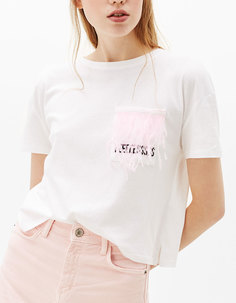 Футболка укороченная с карманами и перышками Bershka