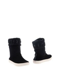 Полусапоги и высокие ботинки Guess