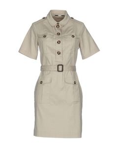 Короткое платье Burberry