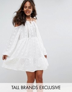 Короткое приталенное платье из кружева с вырезами на плечах Glamorous Tall - Белый