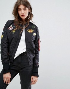 Бомбер в стиле MA-1 с нашивками Alpha Industries TT - Черный