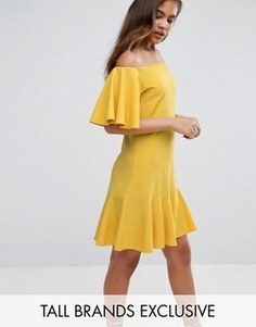Платье мини с открытыми плечами John Zack Tall - Желтый