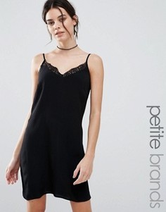 Платье-комбинация с кружевной отделкой New Look Petite - Черный