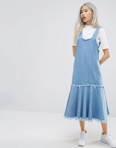 Джинсовое платье‑сарафан с необработанными краями STYLENANDA - Синий