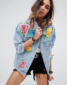 Джинсовая куртка с цветочной вышивкой PrettyLittleThing - Синий